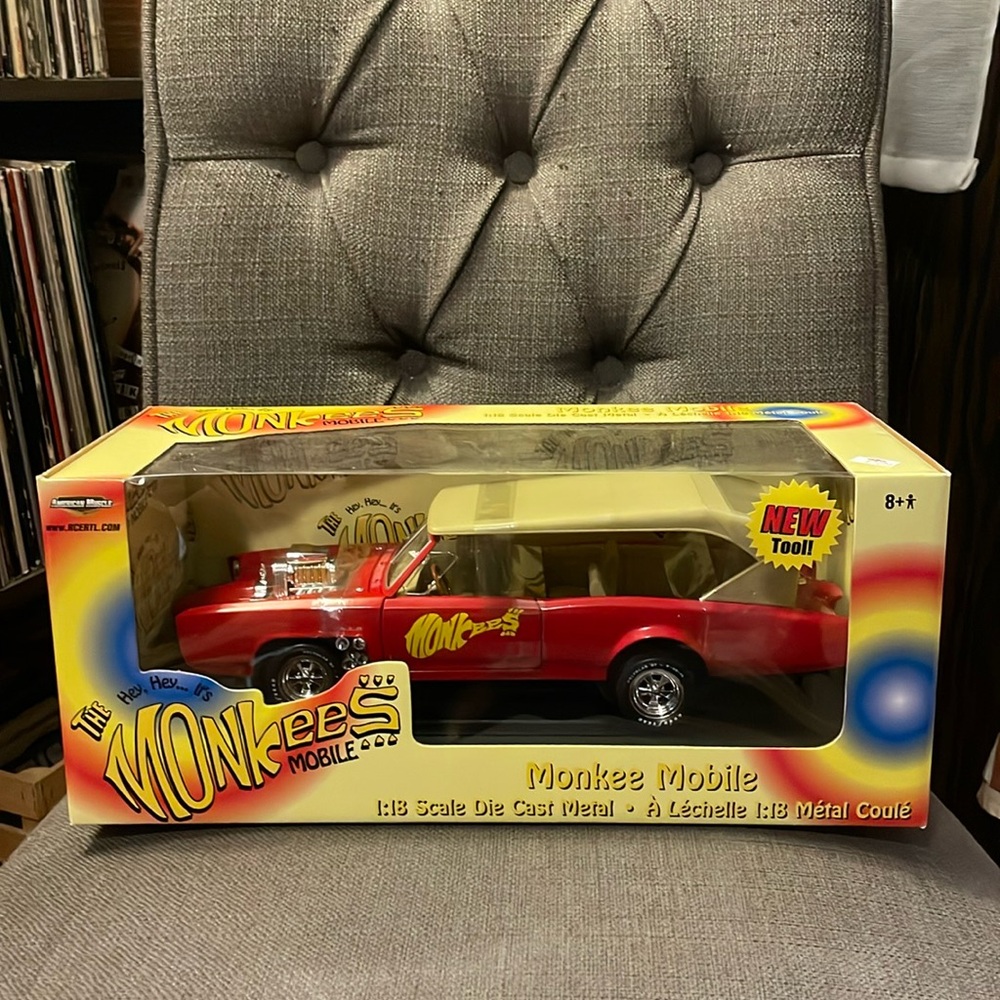 NWT 2002 The Monkees Monkee mobile 1:18 scale die cast American Muscle